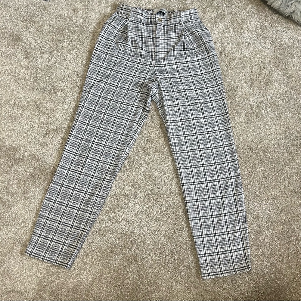 Hollister Women’s XS Plaid Ultra High-rise Black and White Pants